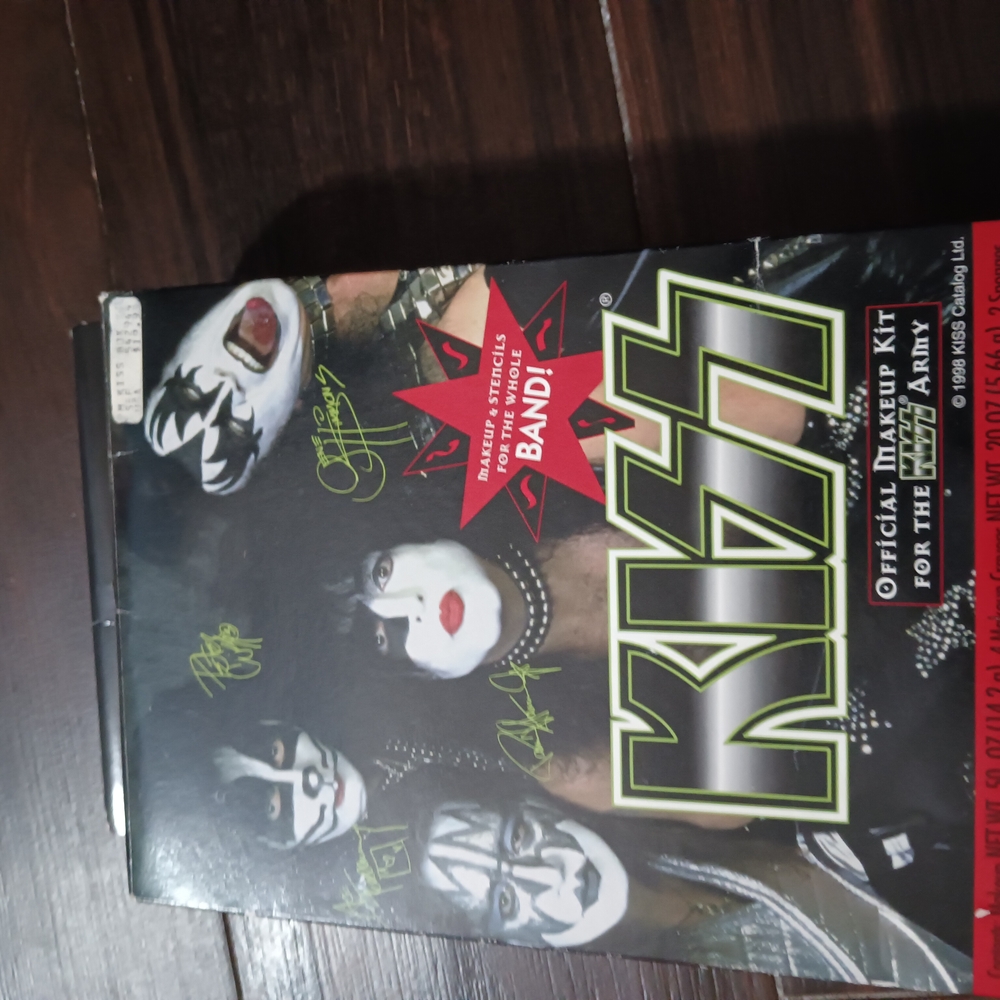 KISS Official Makeup Kit
